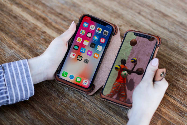 How to Carry Two Phones - Hand and Hide LLC How to Carry Two Phones - Hand and Hide LLC