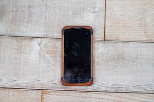 Hand and Hide leather Apple iPhone 13 | Chestnut