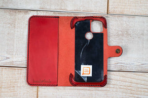 Hand and Hide leather Pixel 5a 5g | Red