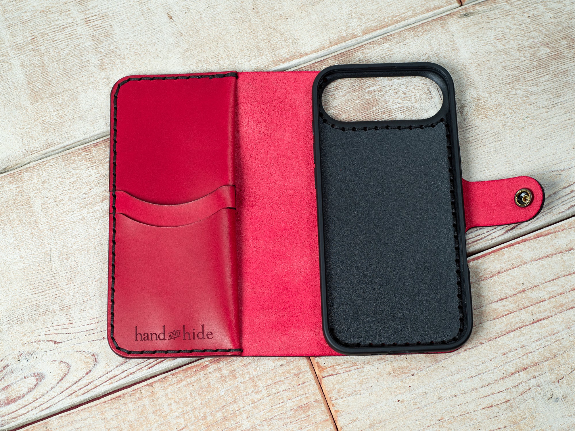 Hand and Hide Customizable Leather Phone Case for iPhone 17 Air iPhone 17 Pro / Charcoal Black