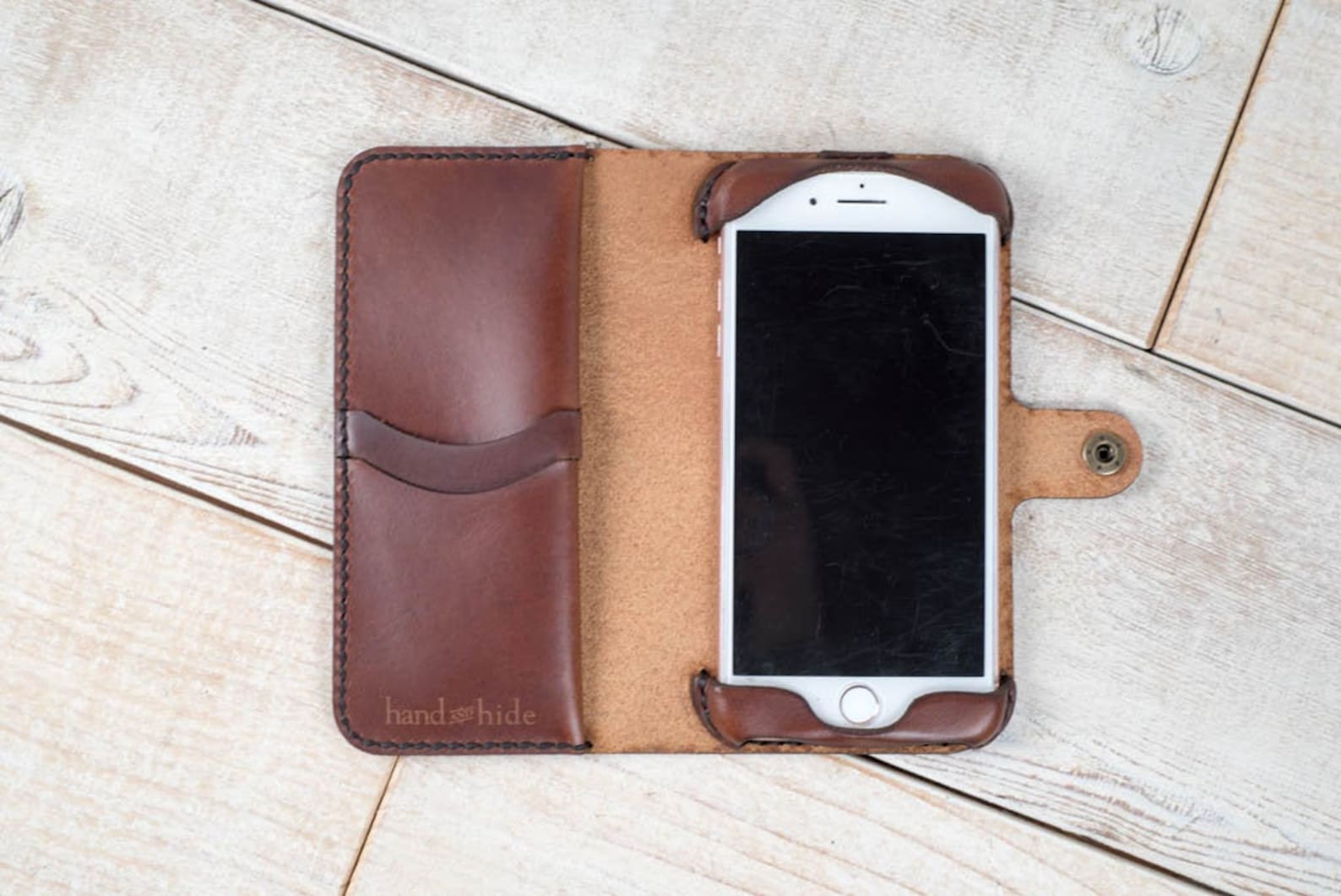 Hand and Hide Leather Case for older iPhone or iPod Touch models iPhone SE 2016 / Chestnut Hand and Hide Leather Case for older iPhone or iPod Touch models iPhone SE 2016 / Chestnut